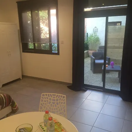 D'hotes Albigeoise Bed & Breakfast *